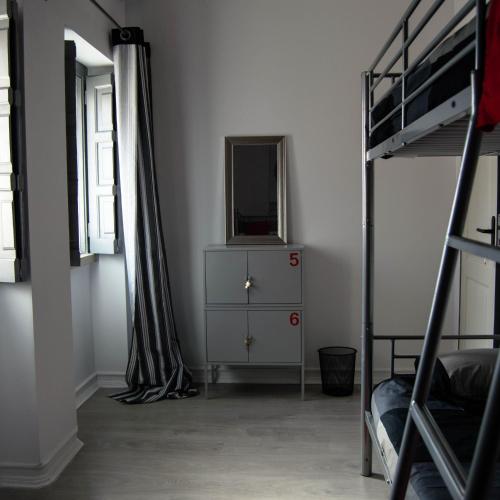 Lisbon Hostel Terminal 3 5