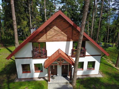 2 bedrooms, 5 beds
