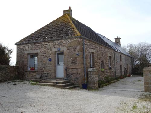 Countryside Cottage near the Sea in Cosqueville