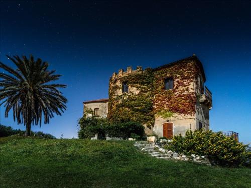Historical villa in Calabria with colourful garden - Accommodation - Santa Caterina dello Ionio