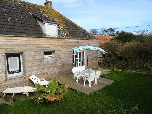 Countryside Cottage near the Sea in Cosqueville