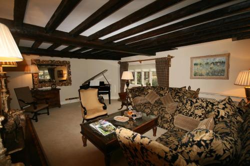 East House - image 3