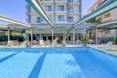 Palace Hotel Athens Riviera, Ateny