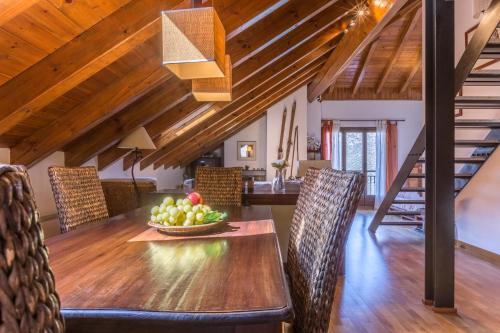  Beautiful Loft in Roní - Near Port Ainé ski slopes in 25594 Roní