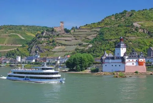 Rheinpromenade in Kamp-Bornhofen, Deutschland