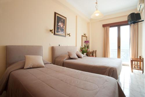 Hermes Delphi Hotel - image 3