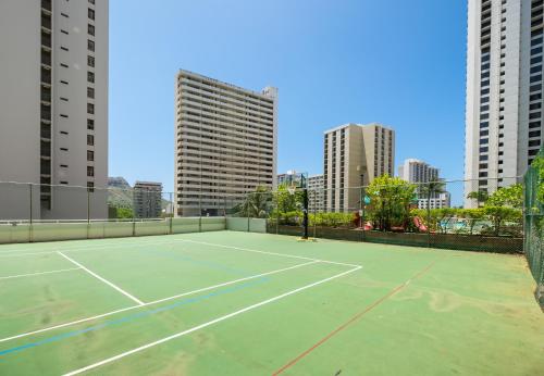 Hawaiian Sun Holidays - image 2