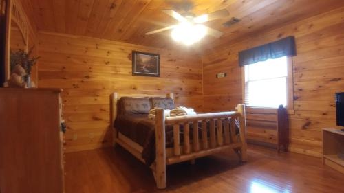 Bearadise Lodge in Morganton, USA