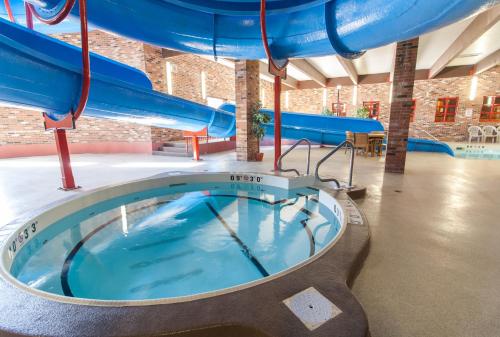 อ่างแช่น้ำร้อน, BCMInns - Lloydminster in ลอยด์มินส์เตอร์