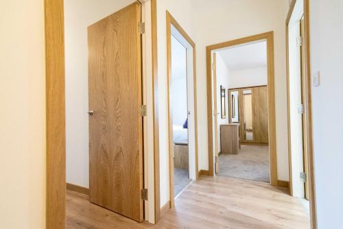 Hamilton Grace 2 Bed 1 Bath Plenty of Parking SN5 - image 6