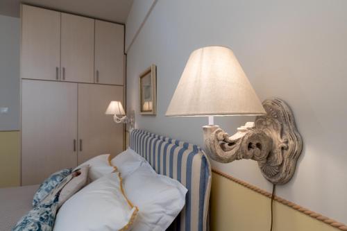 Absolute Athens III - image 2