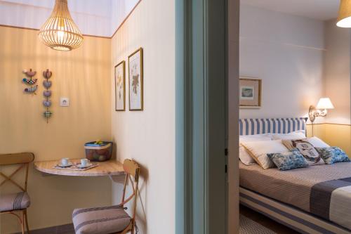 Absolute Athens III - image 4