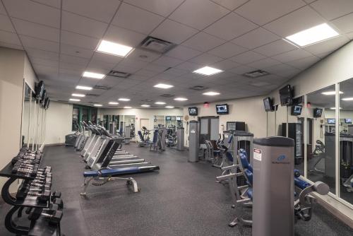 Java Paragon Hotel & Residences Gym Pictures & Reviews - Tripadvisor