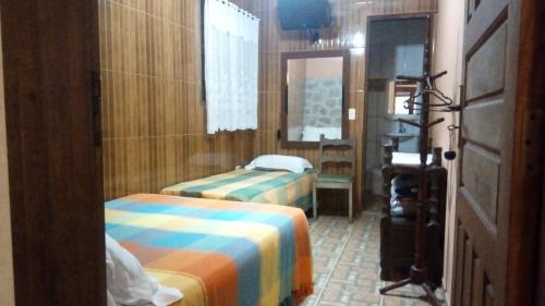 1 double bed, 1 twin bed