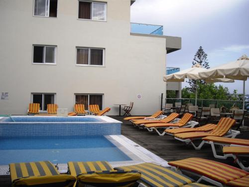 Bristol Sea View Apartments - image 3
