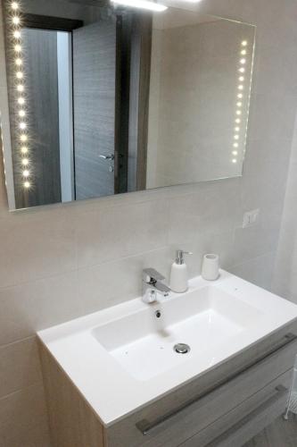 Paradeisos Residence Sas - image 7