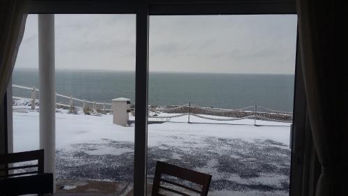 Ballyheigue Cliff Side and Sea View Apartment