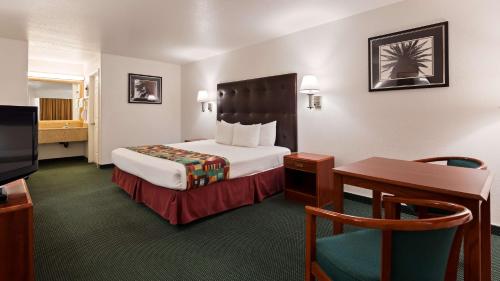 Best Western Colorado River Inn - image 5