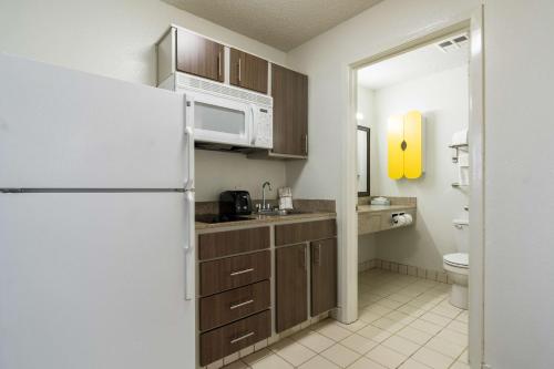 Studio 6-Plano, TX - Dallas - Plano Medical Center in Plano, USA