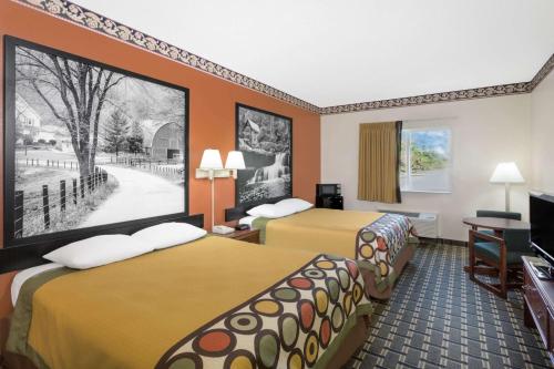 Super 8 by Wyndham Athens in Athens, USA
