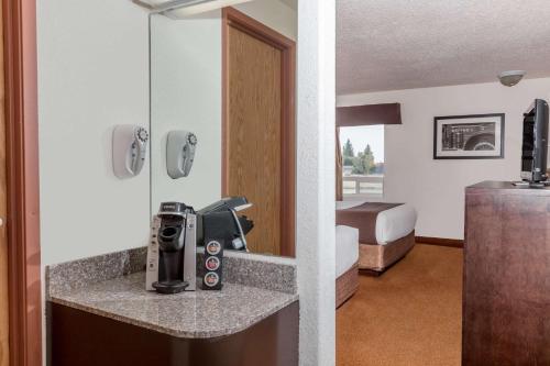 Super 8 by Wyndham Vermilion AB