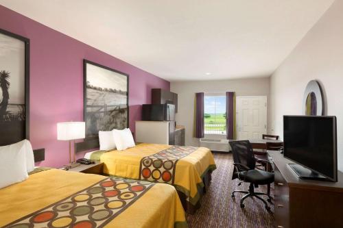 Queen Room with Two Queen Beds - Non-Smoking