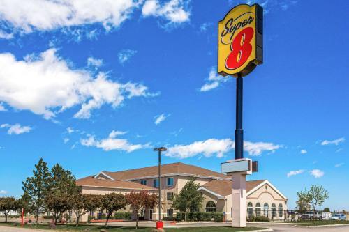 Super 8 by Wyndham Heyburn - image 6