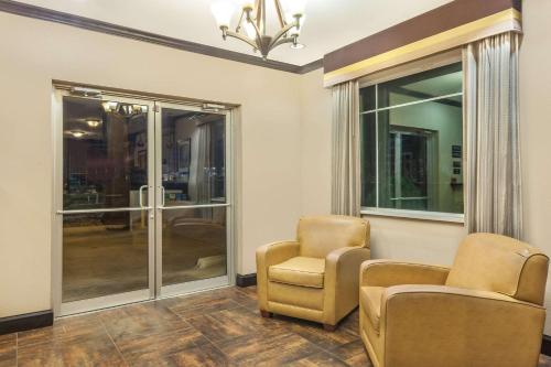 Super 8 by Wyndham Center in Center, USA