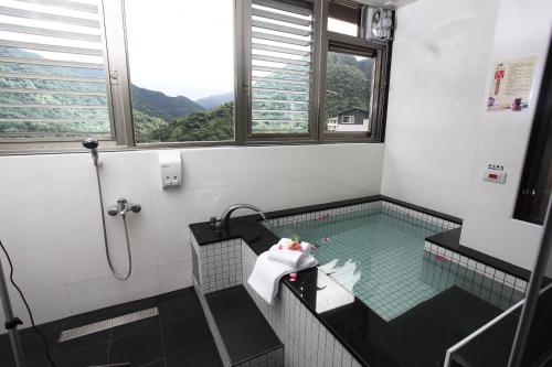 Facilities, Hot Spring World Hotel in Wulai District