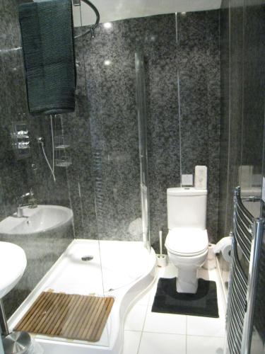 Rosebud Cottage Guest House - image 7