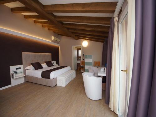 Hotel Clarin 14 by Dori - image 12