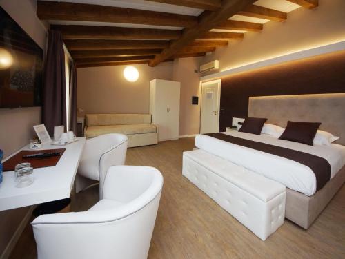 Hotel Clarin 14 by Dori - image 2
