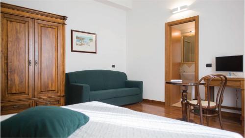 Hotel La Piazzetta - image 4