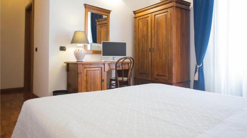 Hotel La Piazzetta - image 3