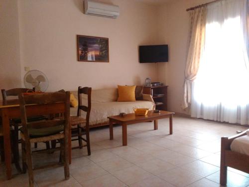 Maridatis Apartments - image 8