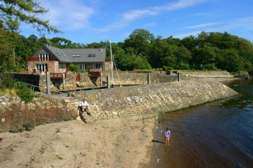 Melfort Pier & Harbour Resort