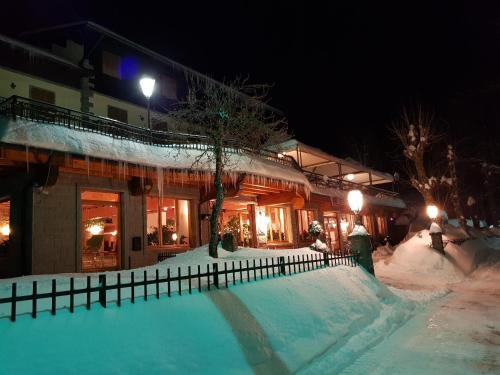Albergo Ristorante Il Laghetto – Fiumalbo, KY