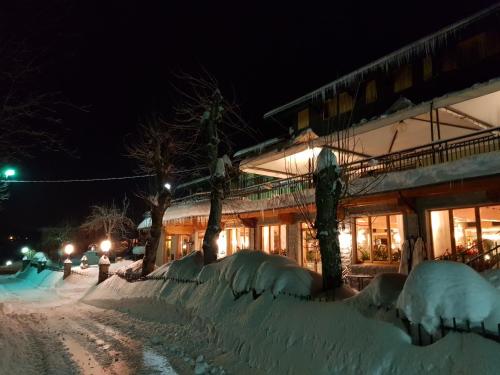 Albergo Ristorante Il Laghetto – Fiumalbo, KY
