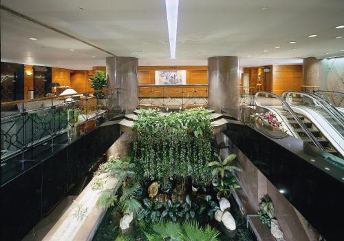 Lobby, Kimberley Hotel in Hong Kong