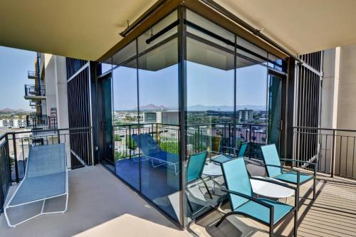 Condo in Downtown PHX - image 5