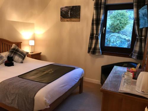 Ben Nevis Guest House - Tap to explore photos