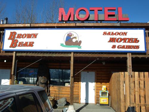 Brown Bear Saloon & Motel - Accommodation - Bird Creek