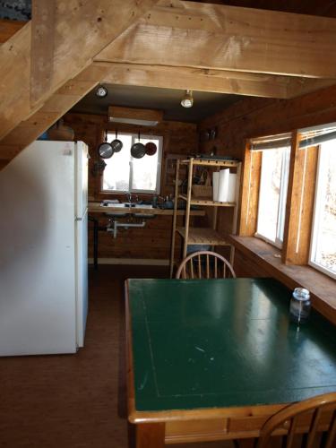 Brown Bear Saloon & Motel in 기타