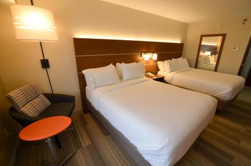 Holiday Inn Express Pittsburgh-Bridgeville, an IHG Hotel