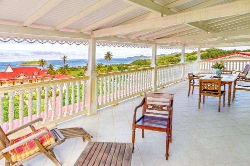 balcon/terasă, Le Domaine Saint Aubin in La Trinite