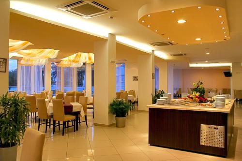 Aqua Azur Hotel - image 2
