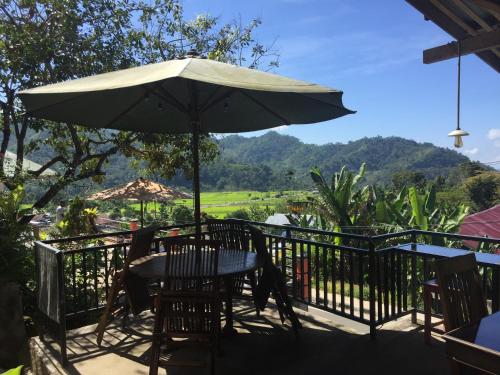 Bintang by Tobias Lodge Cafe & Restaurant in Ende