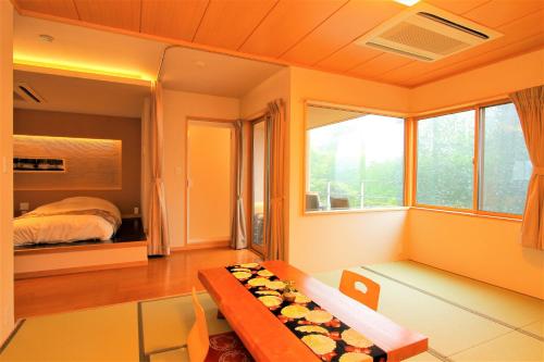 Hakone Hoshi no Akari Hakone Hoshi no Akari is a popular choice amongst travelers in Hakone, whether exploring or just passing through. The property offers a high standard of service and amenities to suit the individual ne