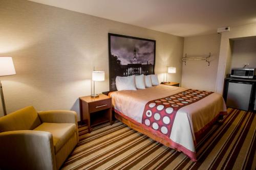 Super 8 by Wyndham State College in State College, USA