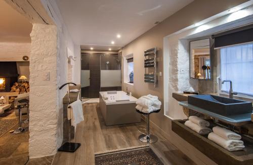 Book the Prestige Room With 